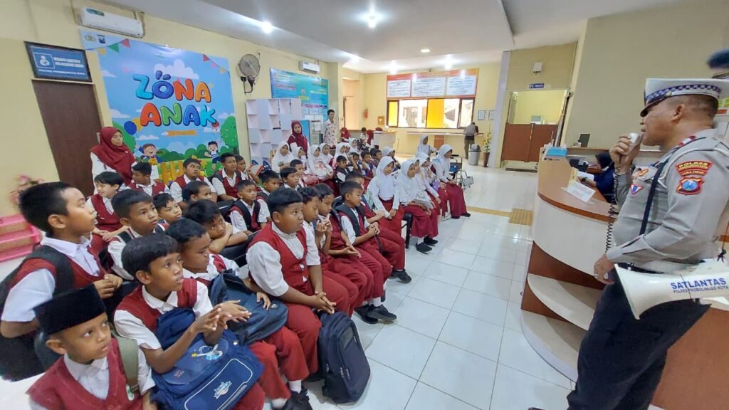 Vokasi Leadership SDIT Tahfidz BintangKU, Belajar Kepemimpinan di Polres Probolinggo Kota