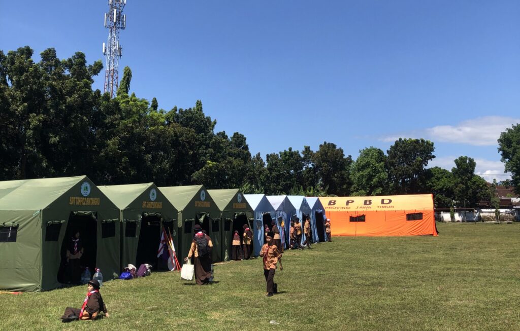 Membangun Generasi Tangguh: SDIT Tahfidz Bintangku Gelar PERJUSA KemahKU 4 di SMAN 4 Kota Probolinggo
